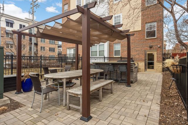 308 E 18th Street 303, Minneapolis, MN 55404