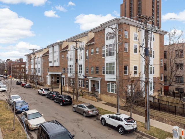 308 E 18th Street 303, Minneapolis, MN 55404