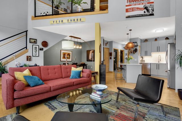 308 E 18th Street 303, Minneapolis, MN 55404