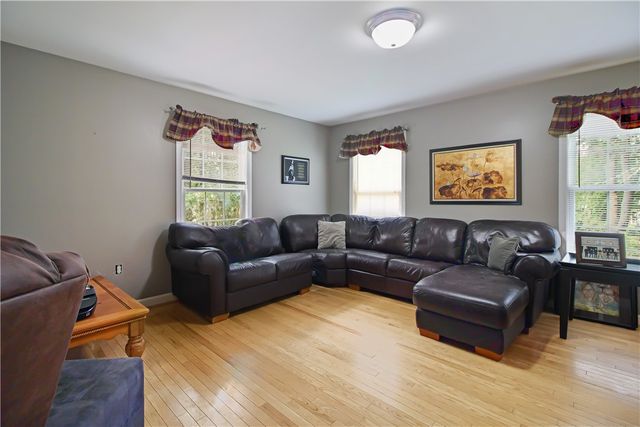 22 Breezy Knoll Road, Smithfield, RI 02828