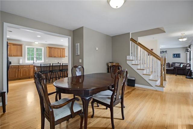 22 Breezy Knoll Road, Smithfield, RI 02828
