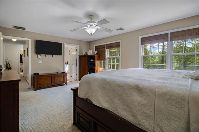 22 Breezy Knoll Road, Smithfield, RI 02828