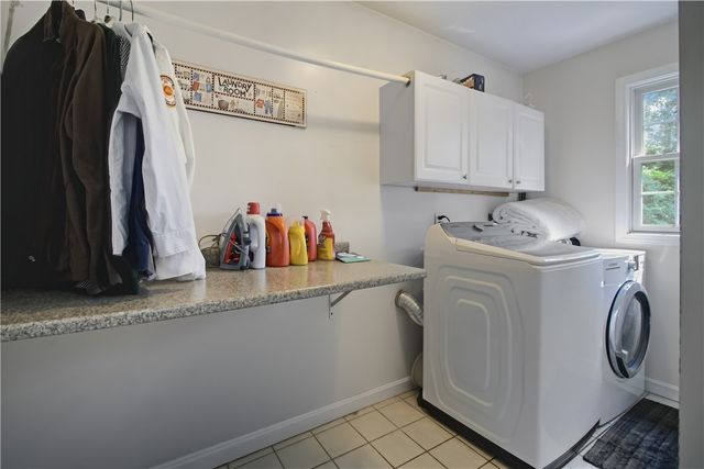 22 Breezy Knoll Road, Smithfield, RI 02828
