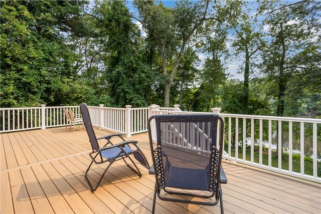 22 Breezy Knoll Road, Smithfield, RI 02828