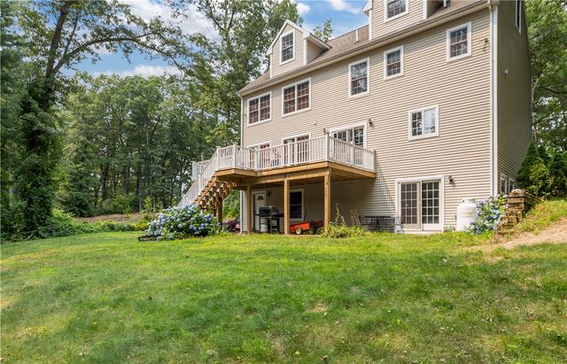 22 Breezy Knoll Road, Smithfield, RI 02828