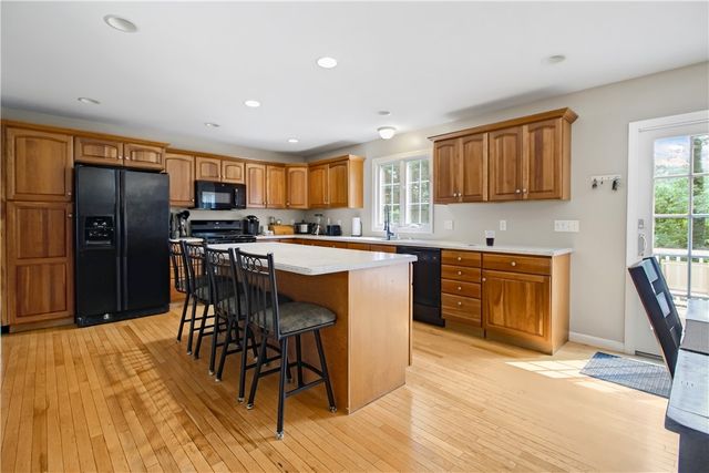 22 Breezy Knoll Road, Smithfield, RI 02828