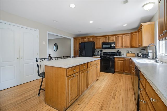 22 Breezy Knoll Road, Smithfield, RI 02828