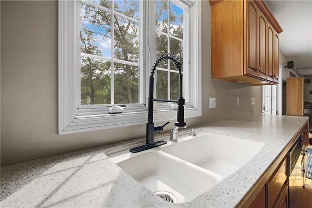 22 Breezy Knoll Road, Smithfield, RI 02828