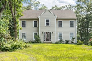 22 Breezy Knoll Road, Smithfield, RI 02828
