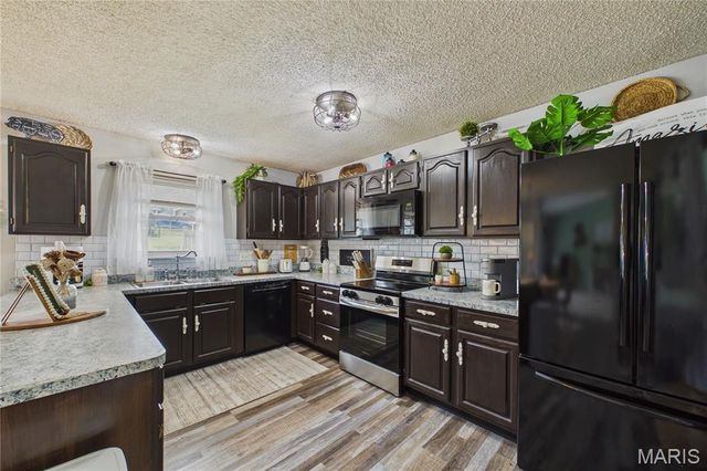 2172 Larkspur Landing, Imperial, MO 63052