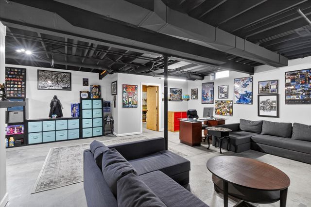 38609 Jahn Street, Livonia City, MI 48152