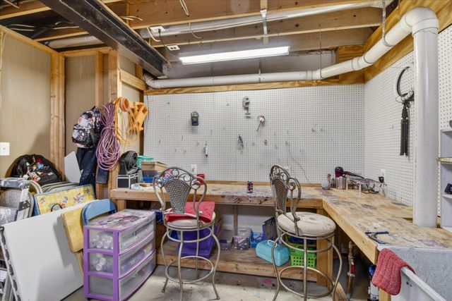 38609 Jahn Street, Livonia City, MI 48152