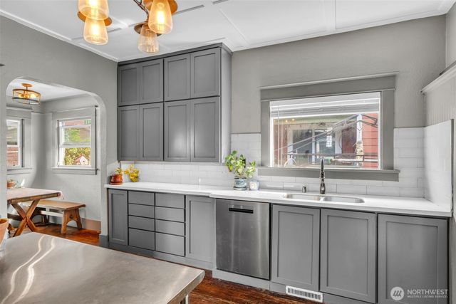 4341 S Puget Sound Avenue, Tacoma, WA 98409