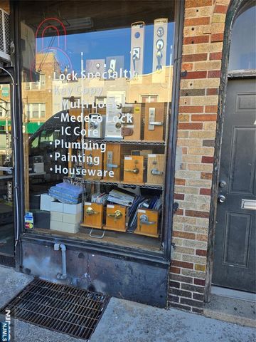 660 Anderson Avenue, Cliffside Park, NJ 07010