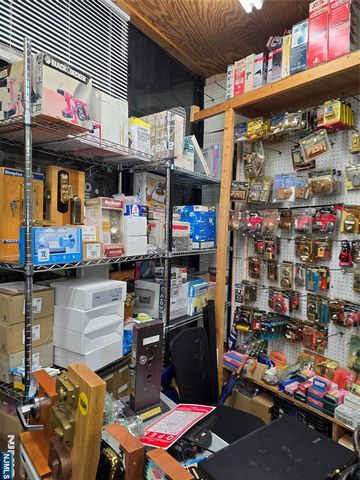 660 Anderson Avenue, Cliffside Park, NJ 07010