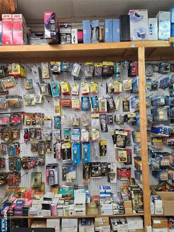 660 Anderson Avenue, Cliffside Park, NJ 07010