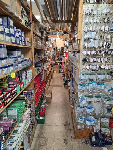 660 Anderson Avenue, Cliffside Park, NJ 07010