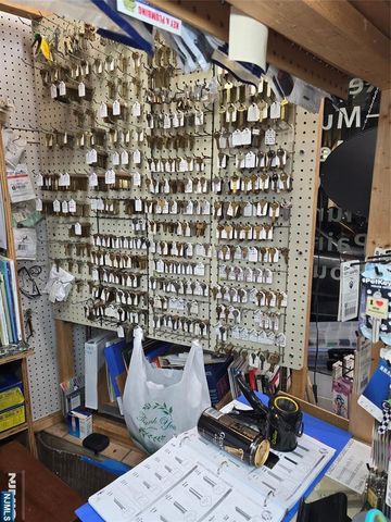 660 Anderson Avenue, Cliffside Park, NJ 07010