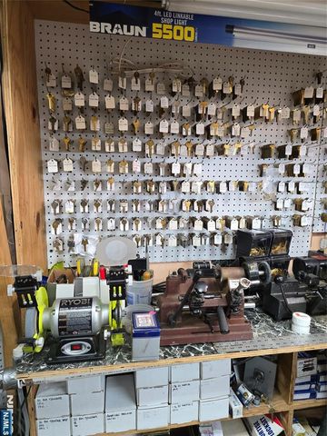 660 Anderson Avenue, Cliffside Park, NJ 07010