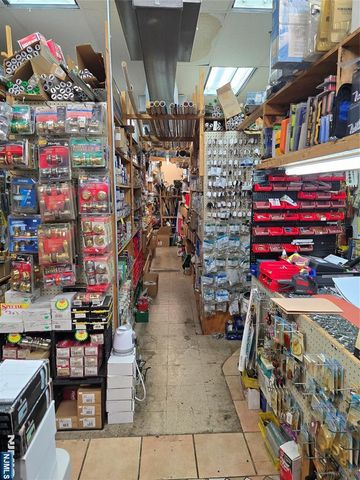 660 Anderson Avenue, Cliffside Park, NJ 07010