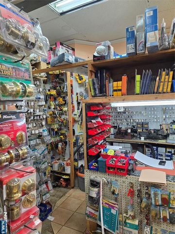 660 Anderson Avenue, Cliffside Park, NJ 07010