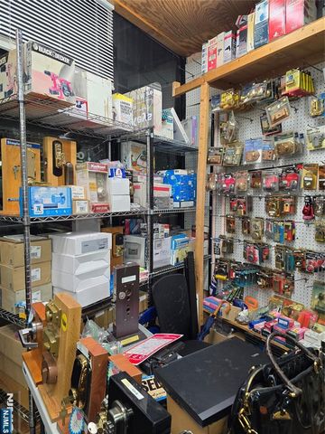 660 Anderson Avenue, Cliffside Park, NJ 07010