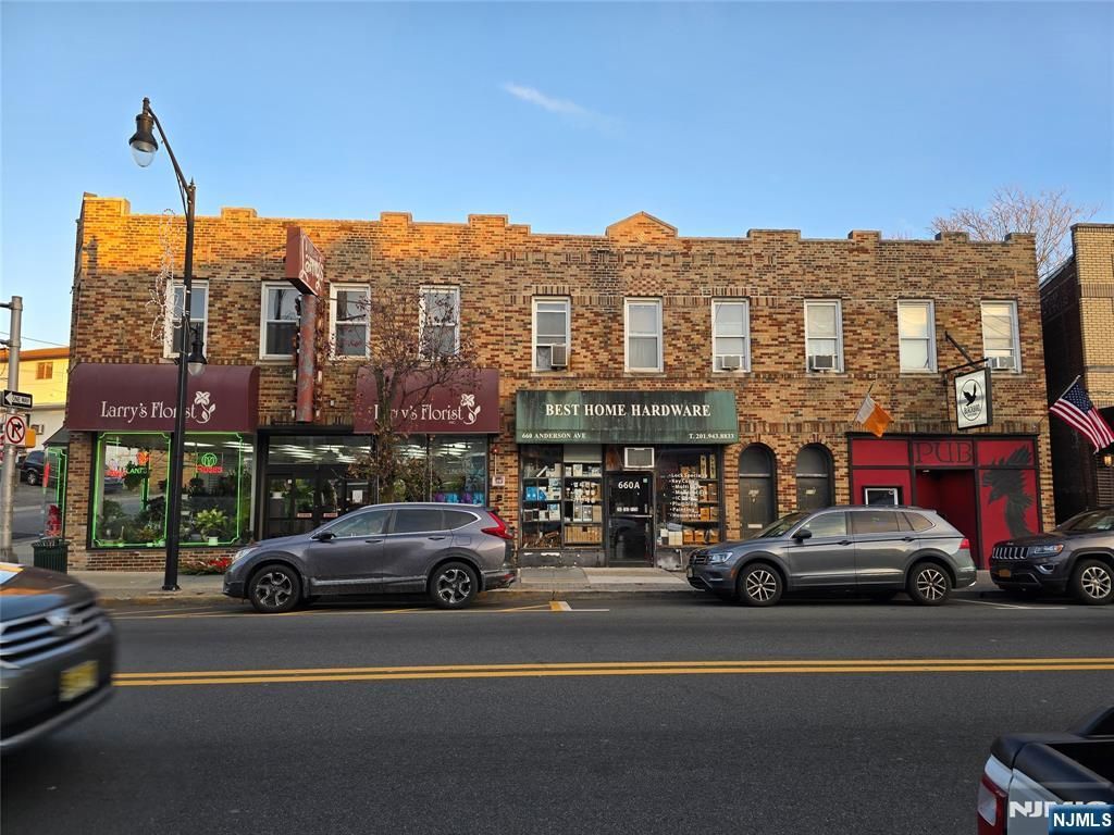 660 Anderson Avenue, Cliffside Park, NJ 07010