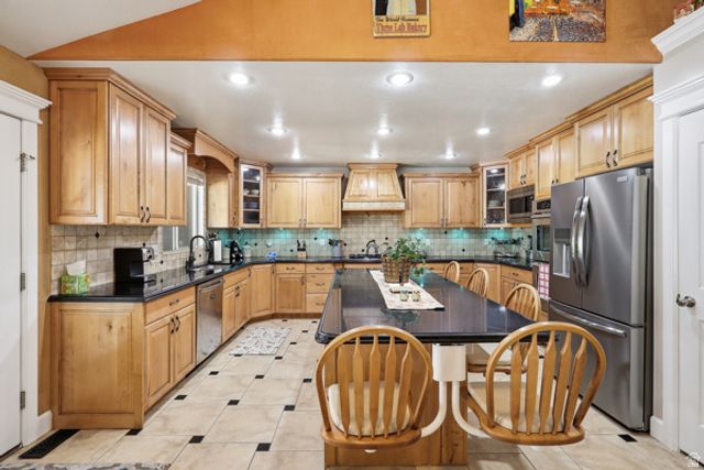 1348 E 2450 N, North Ogden, UT 84414