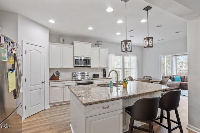 725 Harvest Point Drive, Fuquay Varina, NC 27526