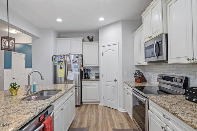 725 Harvest Point Drive, Fuquay Varina, NC 27526