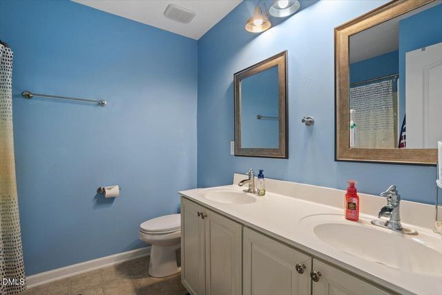 725 Harvest Point Drive, Fuquay Varina, NC 27526