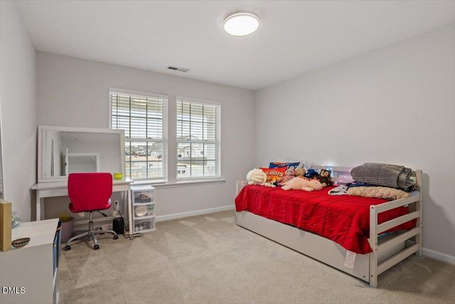 725 Harvest Point Drive, Fuquay Varina, NC 27526