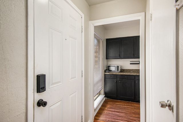 5618 Boca Raton Boulevard 143, Fort Worth, TX 76112