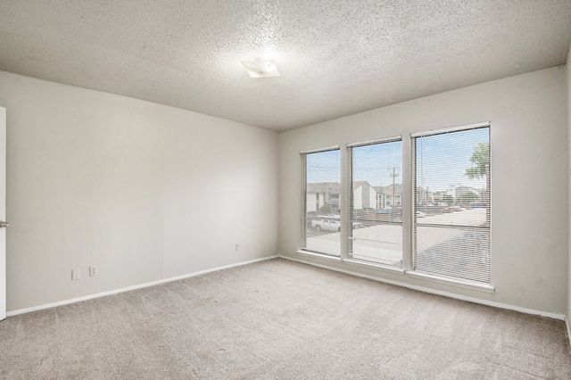 5618 Boca Raton Boulevard 143, Fort Worth, TX 76112