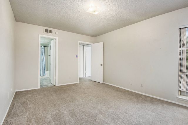 5618 Boca Raton Boulevard 143, Fort Worth, TX 76112