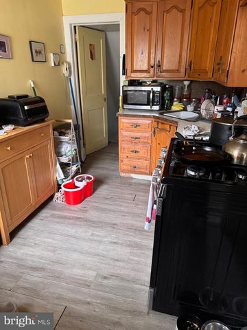 65 ARDMORE AVE, Lansdowne, PA 19050