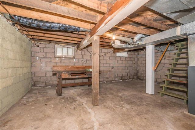 3933 W Austin Street, Duluth, MN 55803