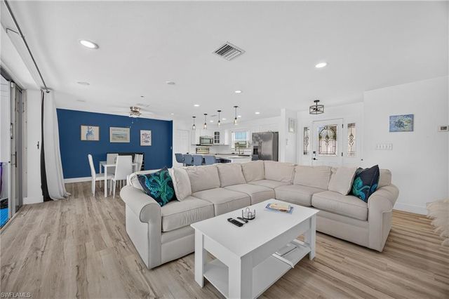 3114 SE 18th AVE, Cape Coral, FL 33904