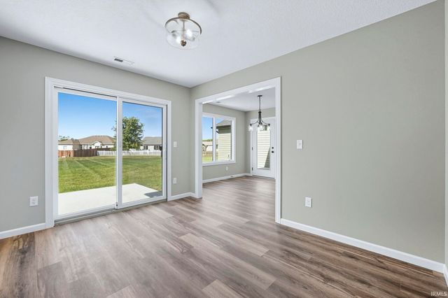 1472 Marsh Deer Run, Huntertown, IN 46748