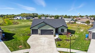 1472 Marsh Deer Run, Huntertown, IN 46748