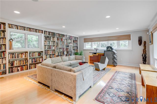 220 Ampthill Rd, Richmond, VA 23226