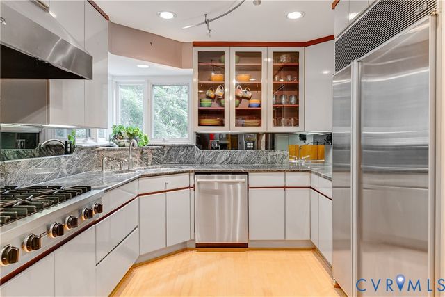 220 Ampthill Rd, Richmond, VA 23226