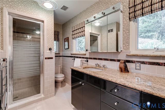220 Ampthill Rd, Richmond, VA 23226