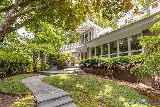 220 Ampthill Rd, Richmond, VA 23226