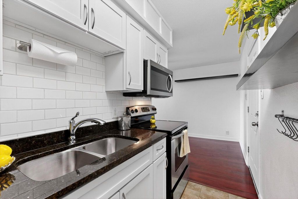 2020 S Congress Ave 1320, Austin, TX 78704