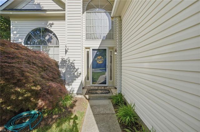 2572 Seven Kings RD, Virginia Beach, VA 23456