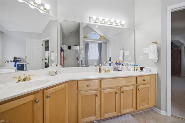 2572 Seven Kings RD, Virginia Beach, VA 23456