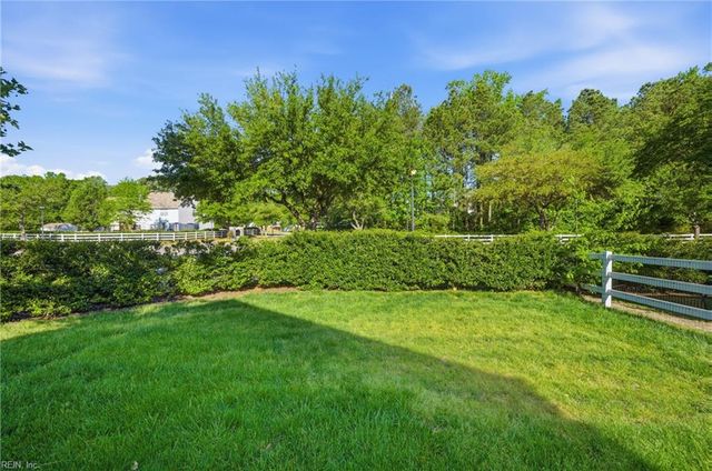 2572 Seven Kings RD, Virginia Beach, VA 23456