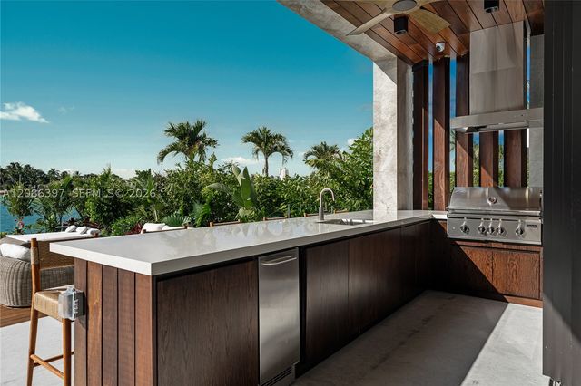 857 N Shore Dr, Miami Beach, FL 33141
