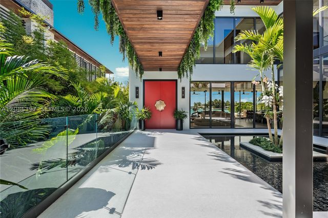 857 N Shore Dr, Miami Beach, FL 33141